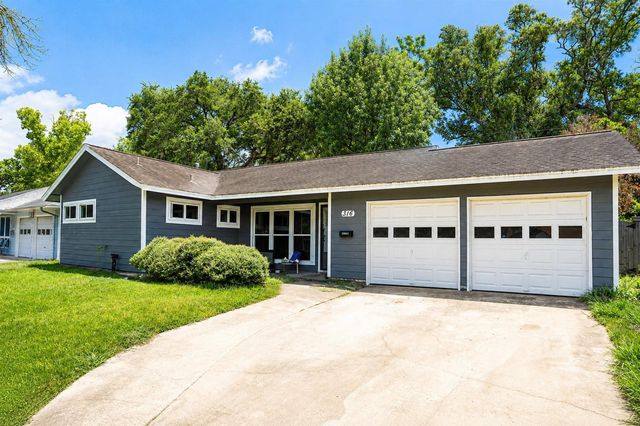 316 Carnation, Lake Jackson, TX, 77566