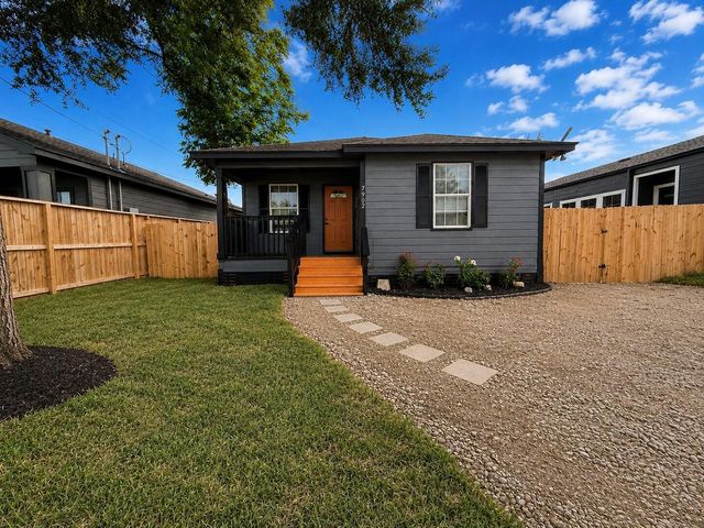 7902 Bowen, Houston, TX, 77051