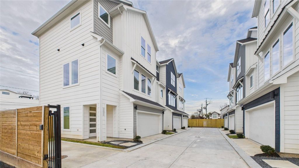 2424 Freeman St, Houston, TX 77009 cover photo. Doors Open Tour advertisement.