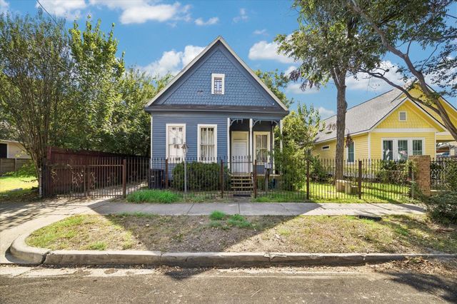  1609 Fulton St, Houston, TX 77009