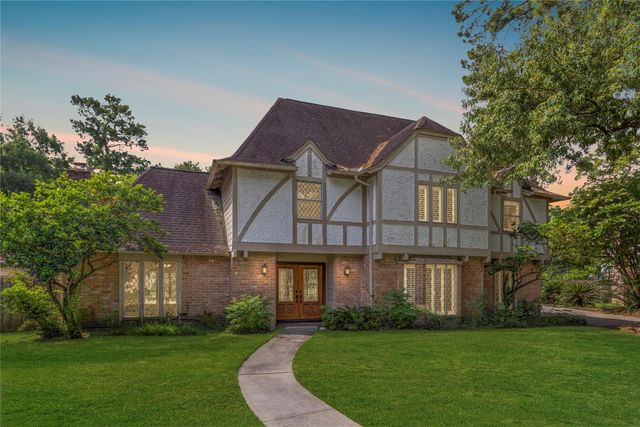  8215 Winding Hill Ln, Spring, TX 77379