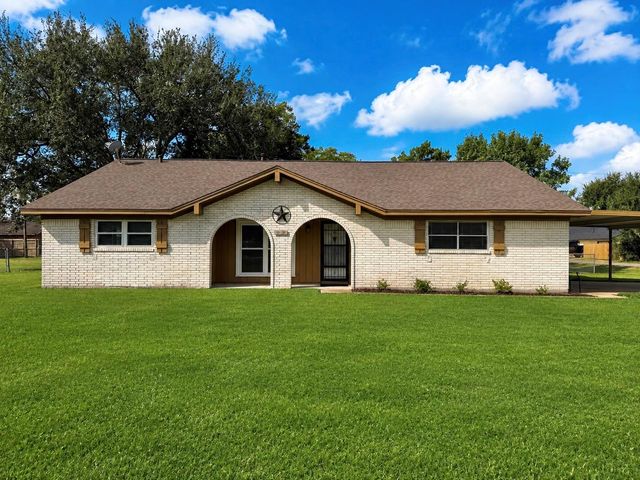 1302 Avenue H, Danbury, TX, 77534