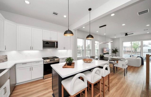 2430 Ella, Houston, TX, 77008