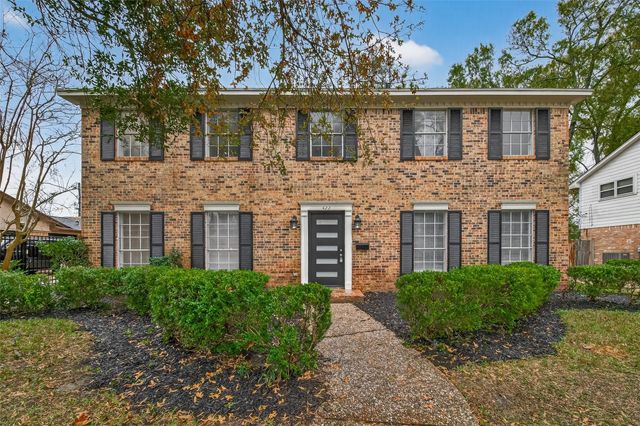  422 Willow Vista Dr, El Lago, TX 77586