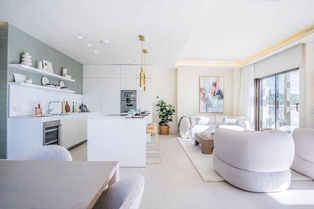 New Golden Mile, Estepona