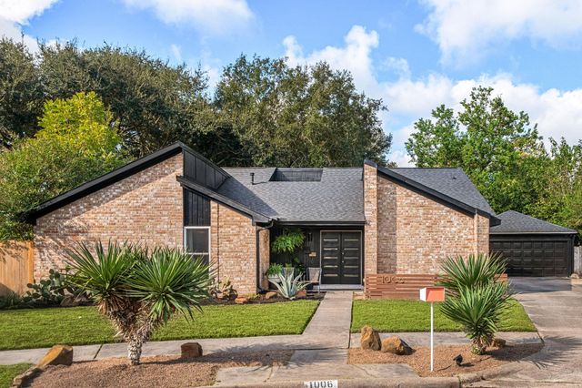 1006 Indian Ridge