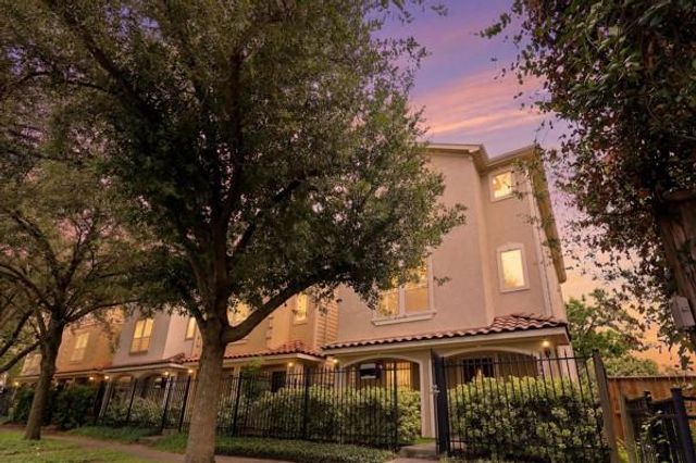 2202 Colorado, Houston, TX, 77007