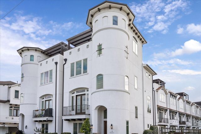  1237 Bonner St B, Houston, TX 77007