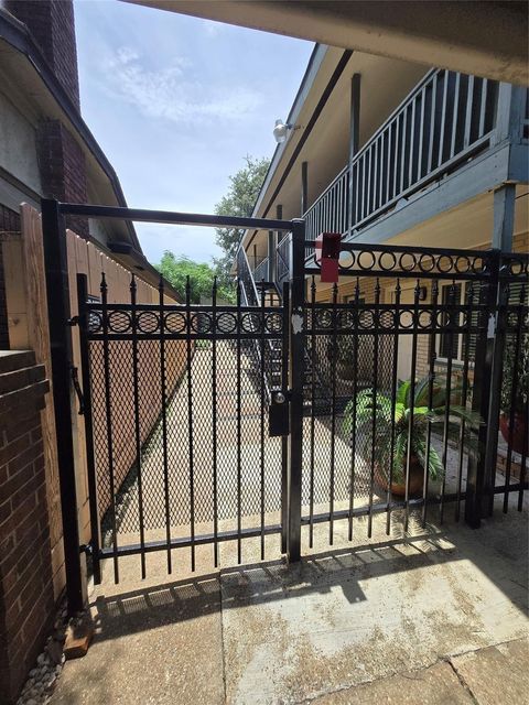 3910 Dallas, Houston, TX, 77023