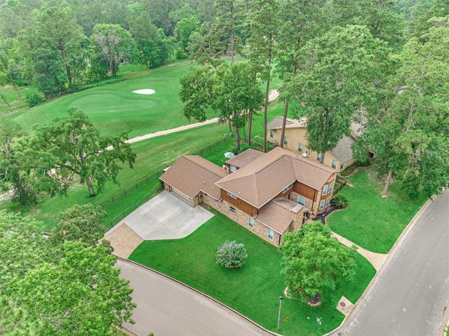  660 Hillcrest Dr, Huntsville, TX 77340
