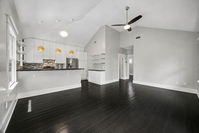  823 Cortlandt St, Houston, TX 77007