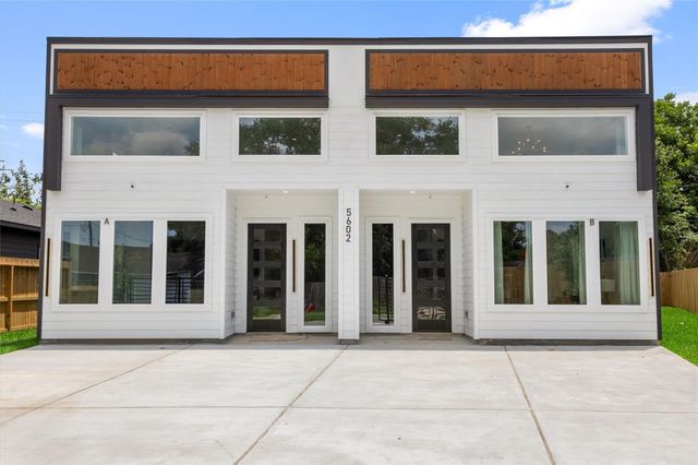  5602 Pershing Way B, Houston, TX 77033