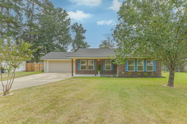  28814 Champion Oaks Dr, Magnolia, TX 77354