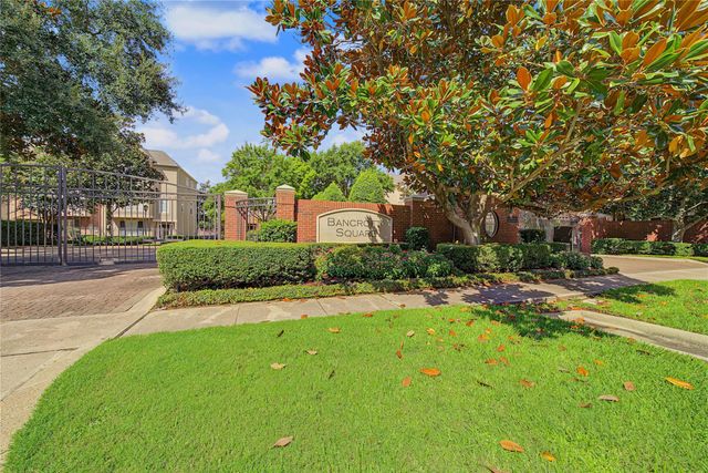  2188 Bancroft St, Houston, TX 77027