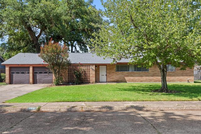 103 Ligustrum, Lake Jackson TX 77566