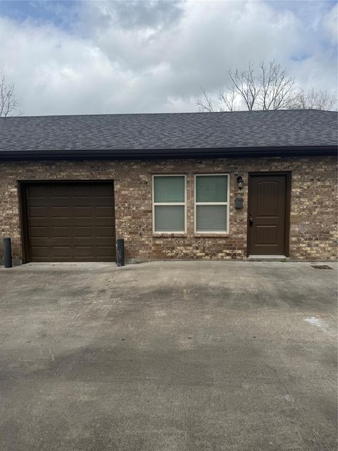 312-2 Ormsby, Alvin, TX, 77511
