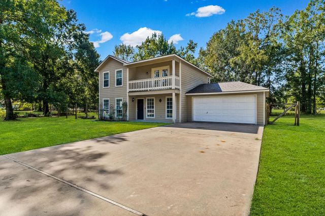  205 Bailly Ln, Livingston, TX 77351