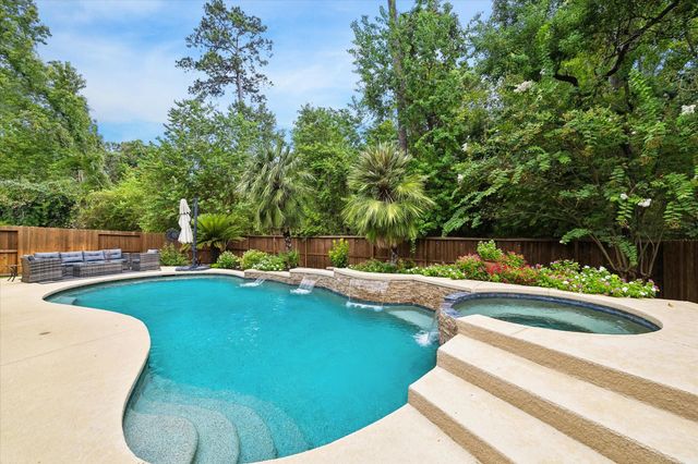  7103 Sweet Violet Trl, Kingwood, TX 77346