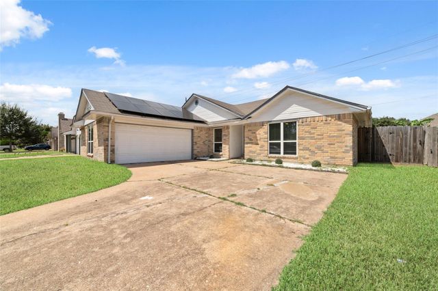  16806 Carbridge Dr, Houston, TX 77084