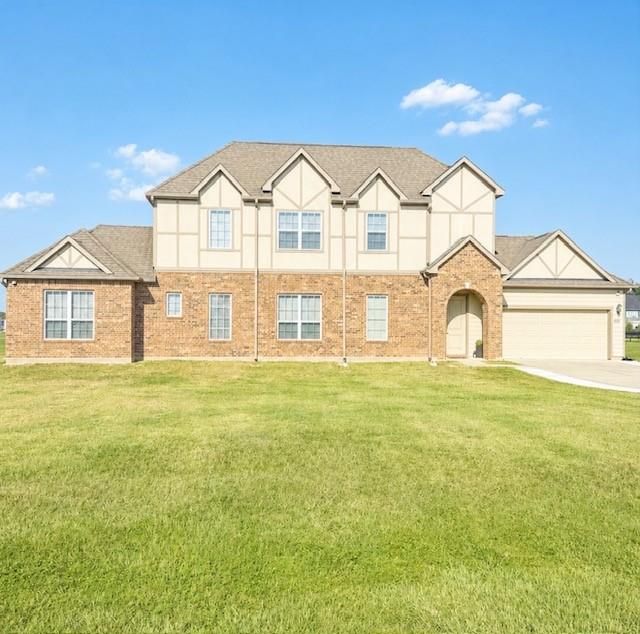 915 Lakeland