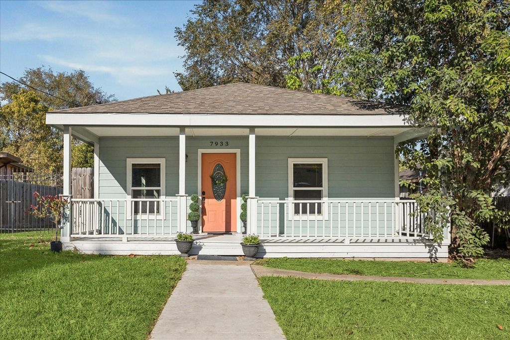 7933 Elwood St, Houston, TX 77012 cover photo. Doors Open Tour advertisement.