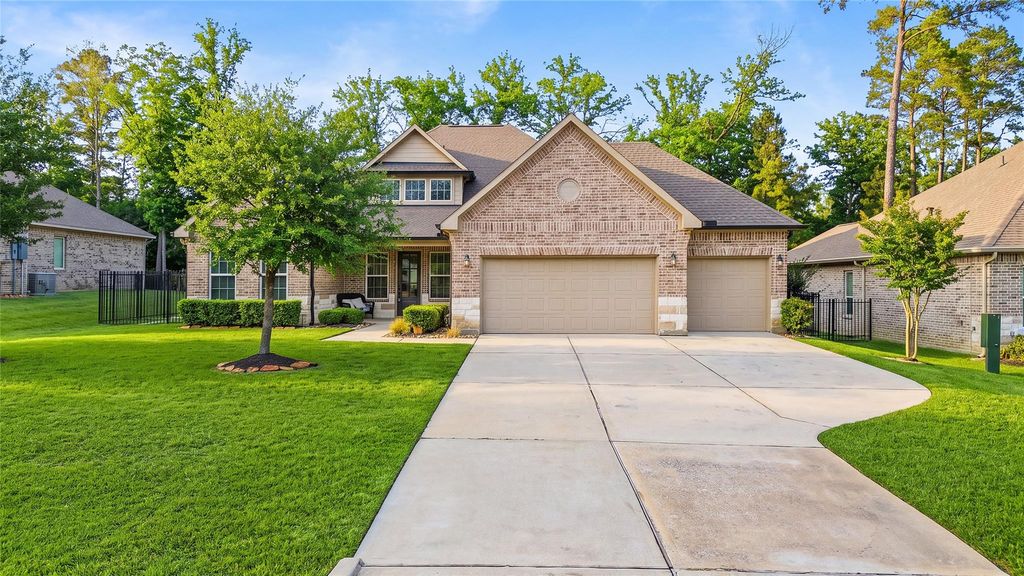 21258 Hidden Bend Loop, Magnolia, TX 77354 cover photo. Doors Open Tour advertisement.