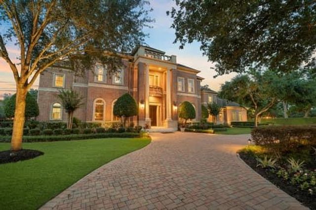  16 Grand Mnr, Sugar Land, TX 77479
