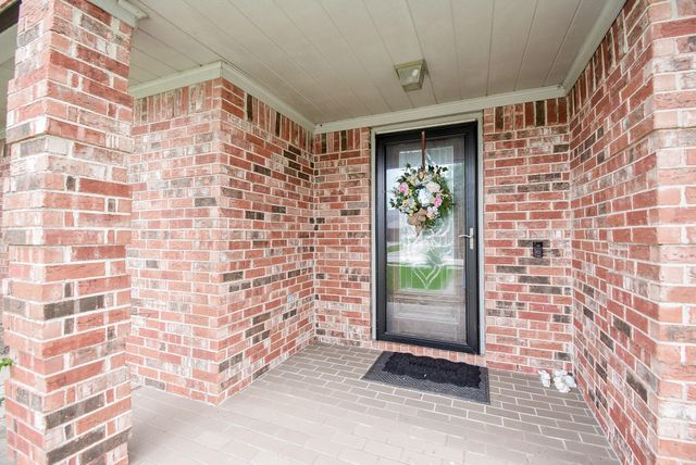  2214 Meadows Blvd, League City, TX 77573
