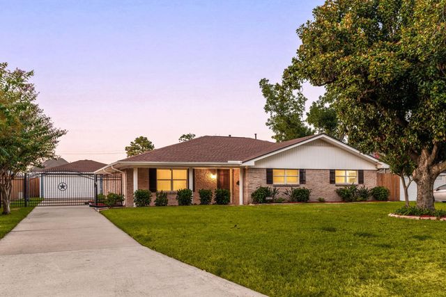 4508 Randwick, Houston TX 77092