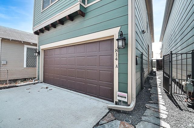  814 W 26th St A, Houston, TX 77008