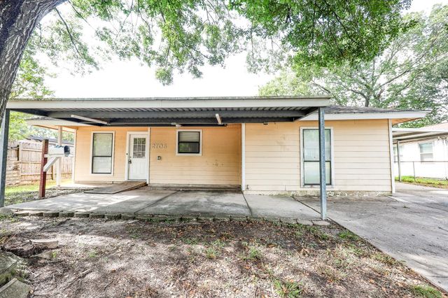2706 Raymond