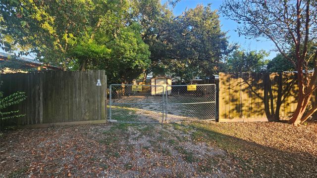 4803 3rd, Bacliff, TX, 77518