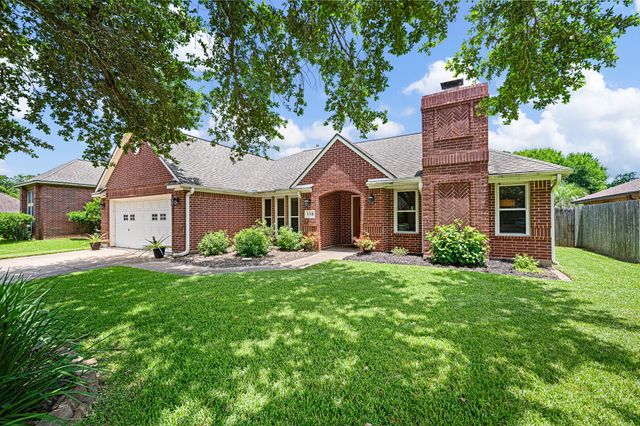 116 Zinnia, Lake Jackson, TX, 77566