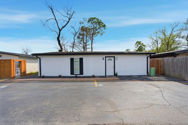 4102 Sherwood, Houston TX 77092