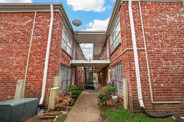 9201 Clarewood, Houston, TX, 77036