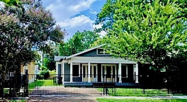 303 Northwood, Houston, TX, 77009