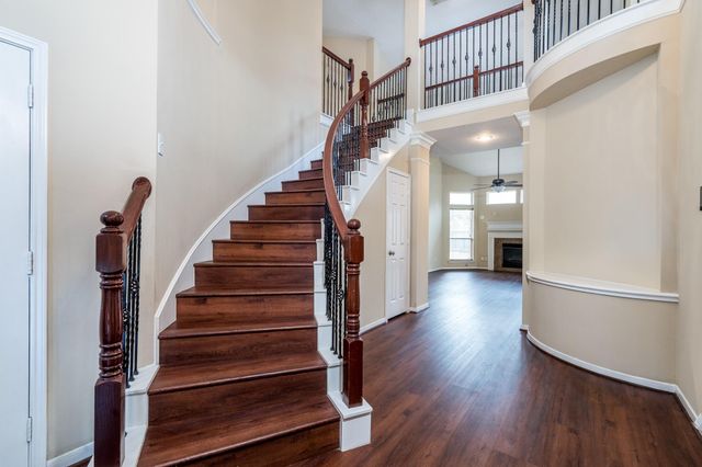  17310 Bear Mist Dr, Houston, TX 77095