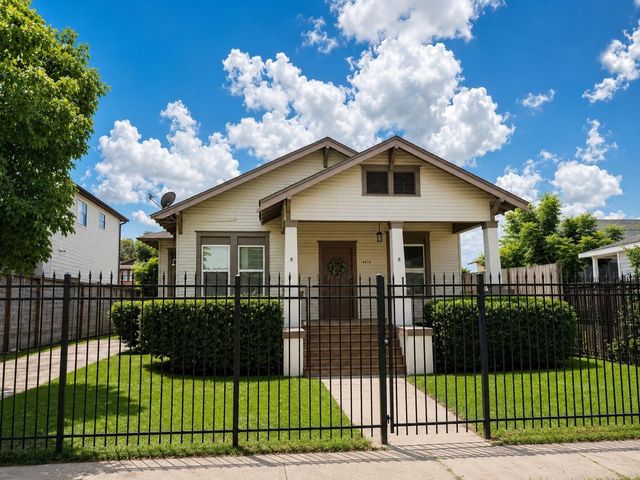  4310 Stanford St, Houston, TX 77006