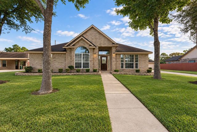 3207 Hickory Knoll
