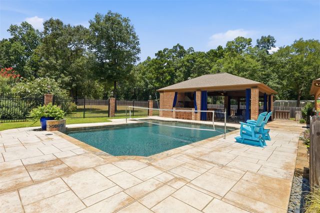  151 Lyndsey Dr, Montgomery, TX 77316