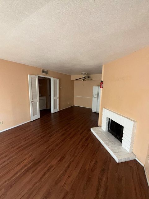 6200 Tidwell, Hockley, TX, 77092