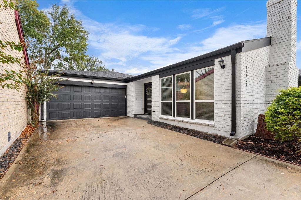 11207 Wood Lodge Dr, Houston, TX 77077 cover photo. Doors Open Tour advertisement.