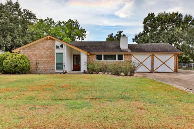 114 Persimmon, Lake Jackson, TX, 77566