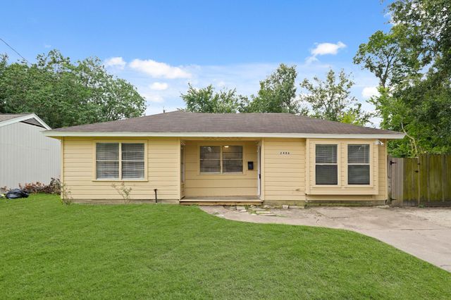 2406 Pomona