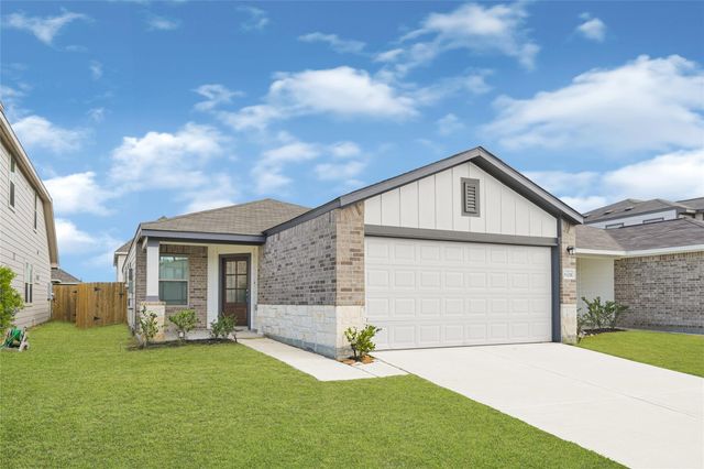  5325 Basquiat Dr, Houston, TX 77048