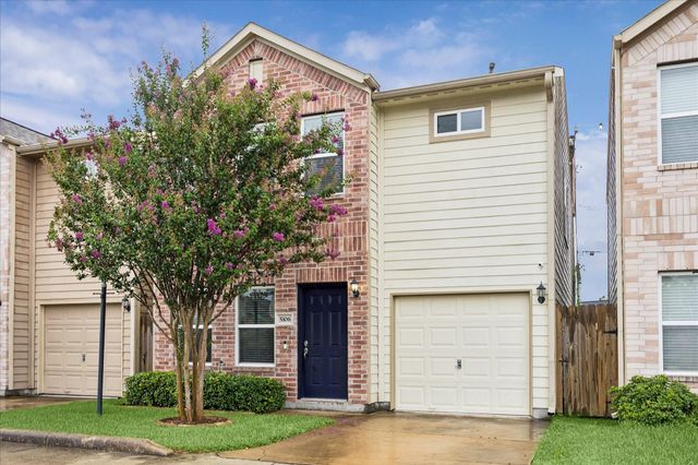 5106 Pinemont, Houston, TX, 77092