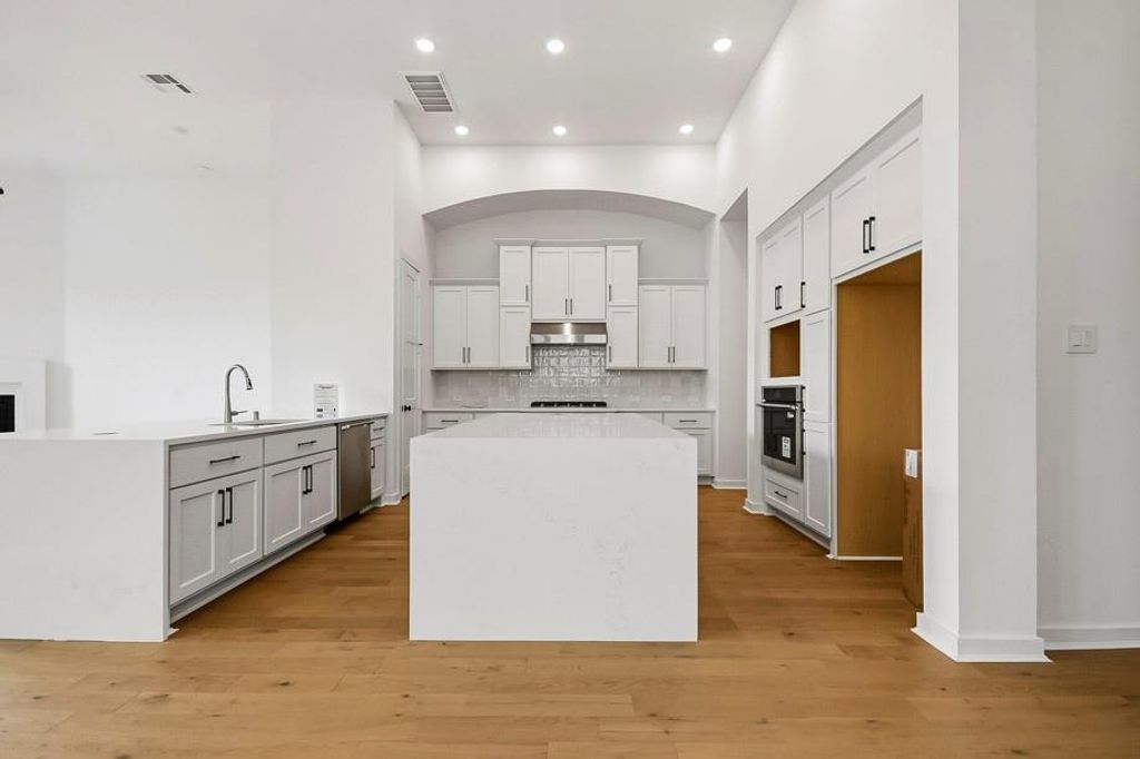 8830 Antelope Canyon Way, Manvel, TX 77578 cover photo. Doors Open Tour advertisement.