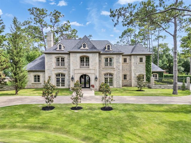  11527 Green Oaks Dr, Houston, TX 77024