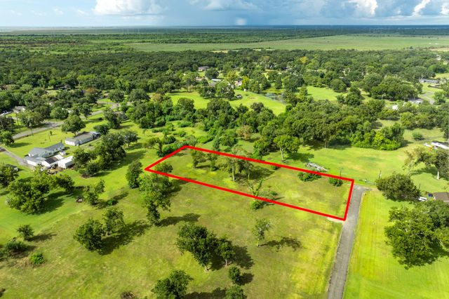 333 Harrison, Jones Creek, TX, 77541