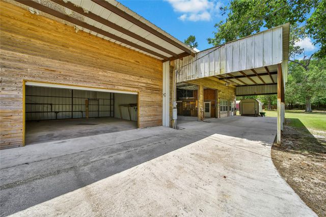  14668 Lynnwood Dr, Splendora, TX 77372